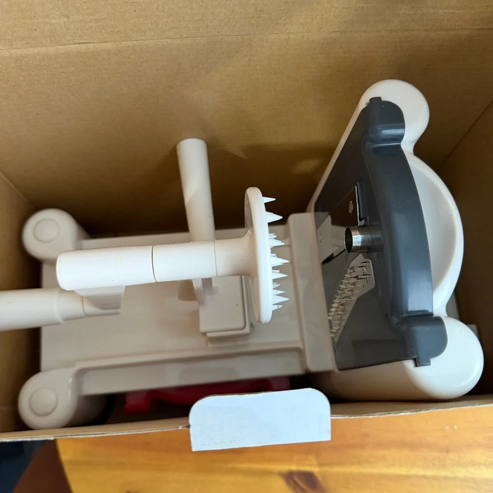 Progressive‎ prep solution deluxe spiral cutter